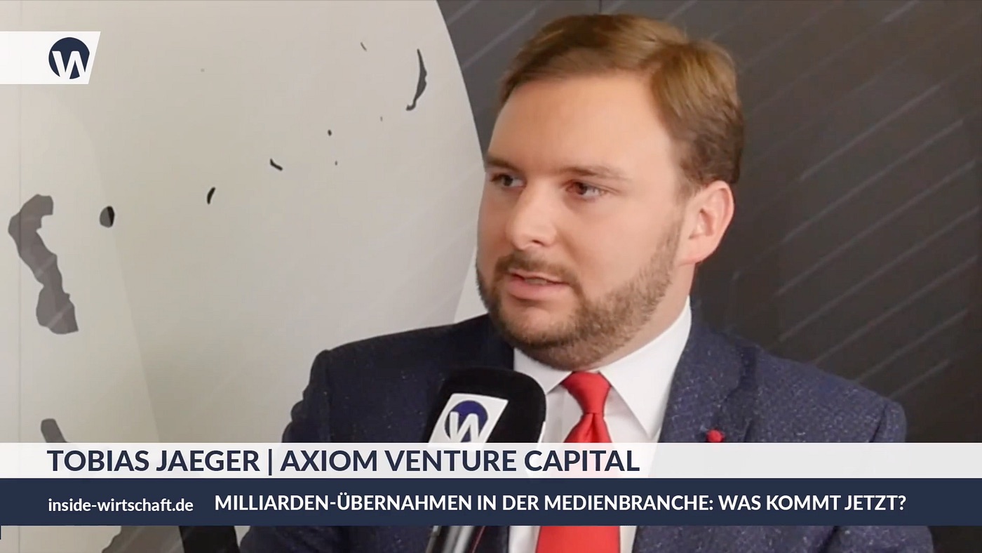 Tobias Jaeger speaking, with the caption Tobias Jaeger, AXIOM Venture Capital
